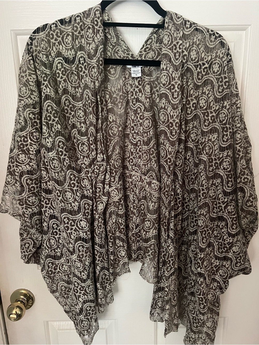 Bar III Taupe & Cream Open-Front Kimono Cape